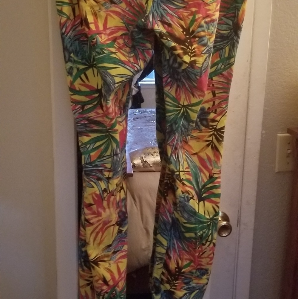 Pants - Picture 2 of 4